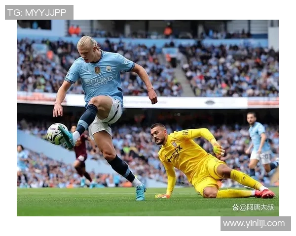曼城狂胜巴萨五球帽子戏法引爆全场战术解析与精彩瞬间回顾